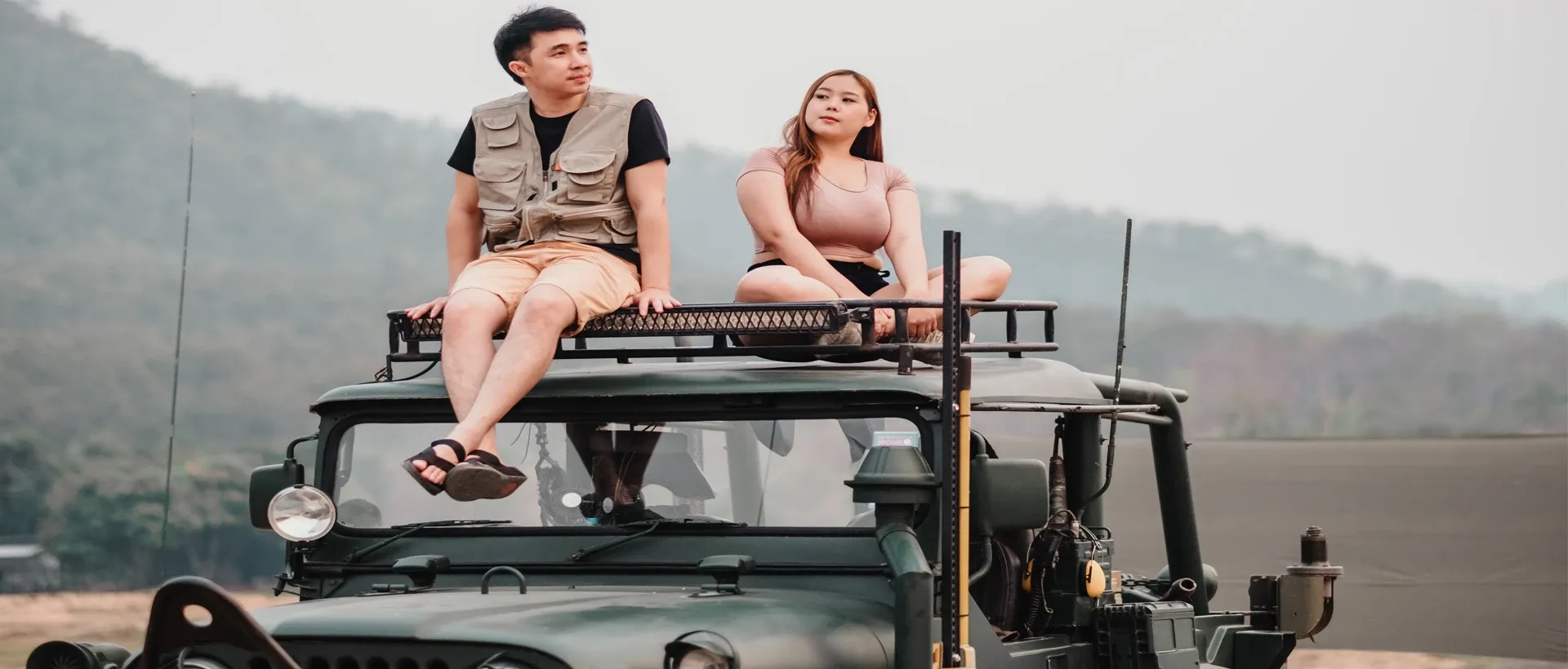 campaign-couple-on-vehicle (1)