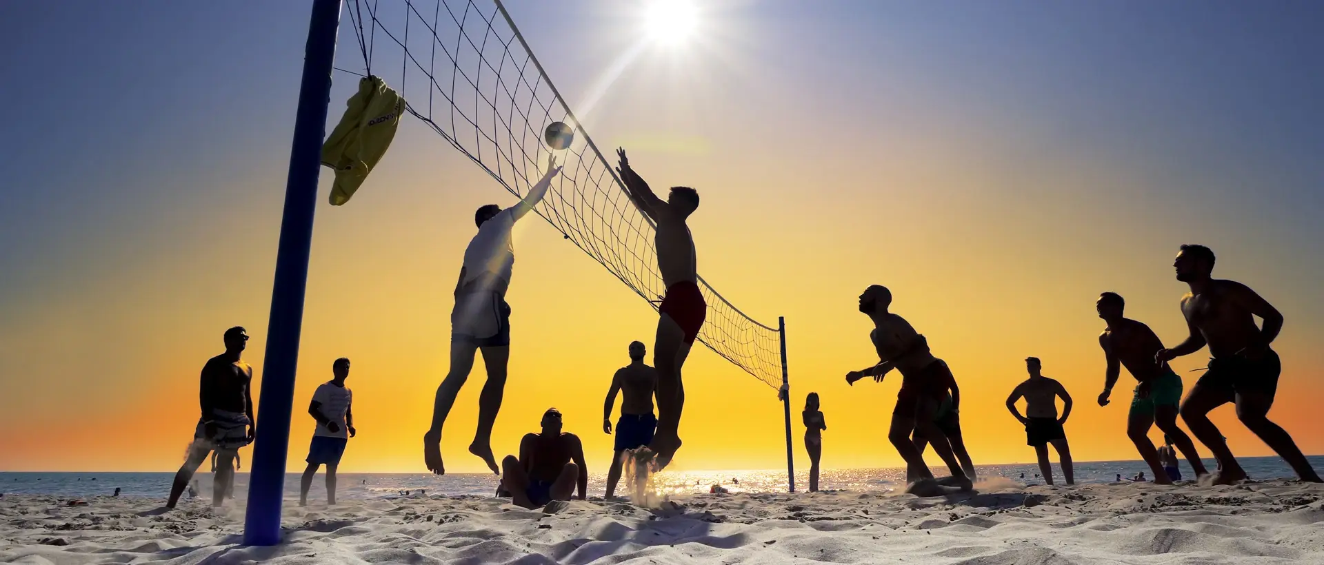 vallyball-playing (1)